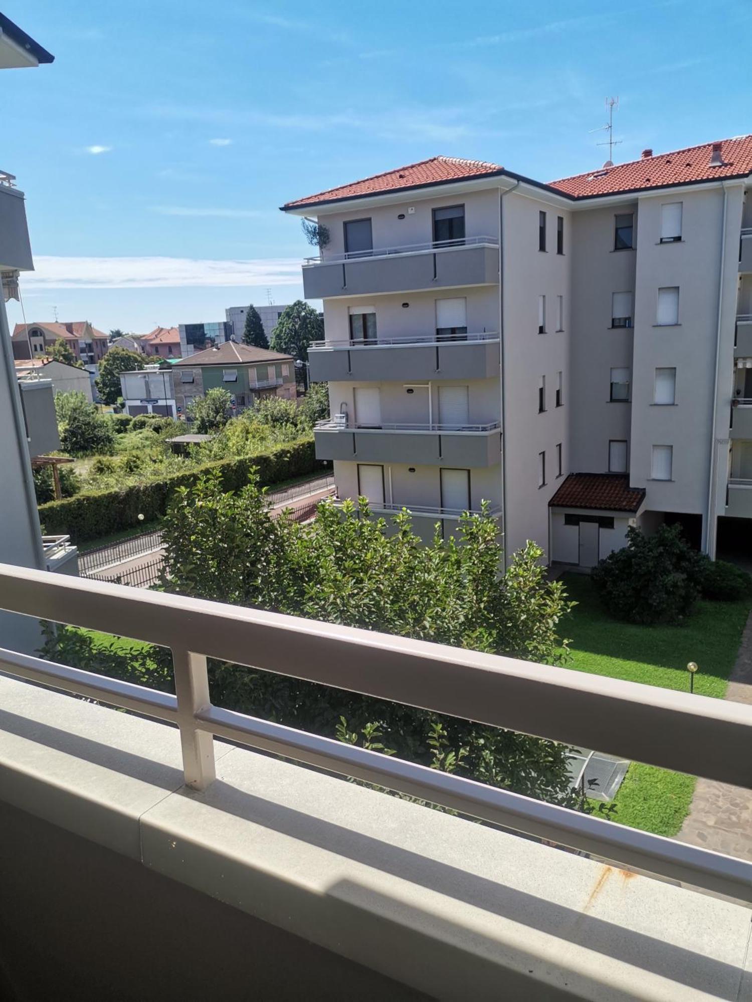B&B Busto Garolfo Luaran gambar
